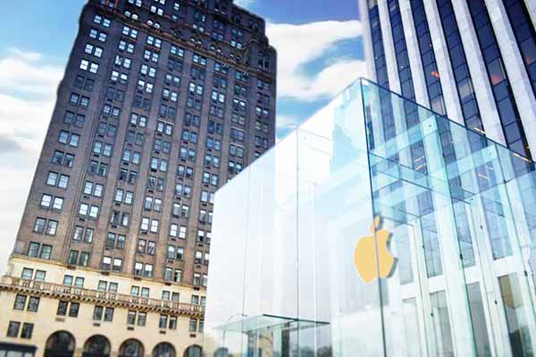 apple fined 27 lakhs for not keeping personal data on servers made in russia