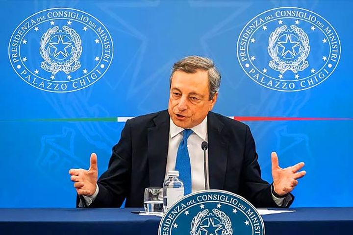 italian prime minister announces resignation president rejects