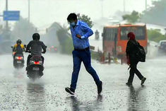 rain disrupted life in many states 102 deaths in maharashtra so far