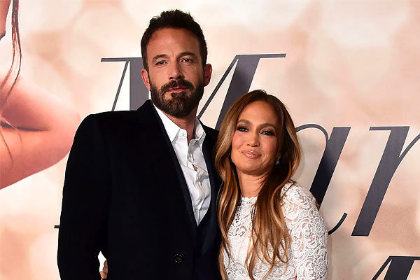 jennifer lopez marries actor ben affleck after 20 years of engagement