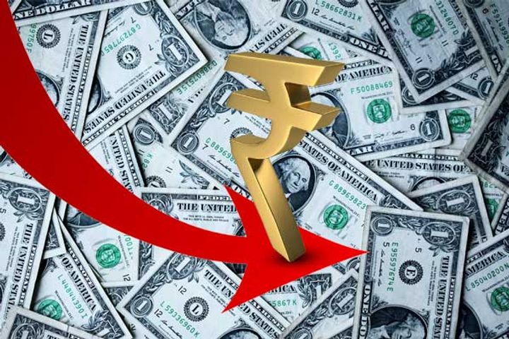 पहली बार डॉलर के मुकाबले 80 के पार पहुंचा भारतीय रुपया | Indian rupee  crosses 80 against dollar for the first time - Shortpedia News App