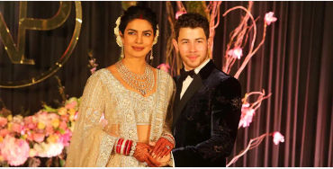  Priyanka Chopra  Nick Jonas 