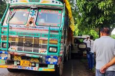 The truck driver crushed the enforcement constable and the contract worker driver, both died on the 
