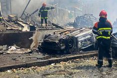 russian army intensified missile strikes in southern ukraine destroyed many buildings in donysk regi