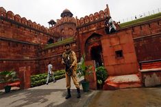 before august 15 the security unit of the prime minister took over the security of the red fort