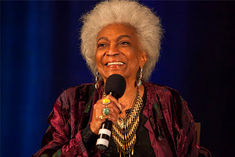 hollywood actress nichelle nichols dies at the age of 89