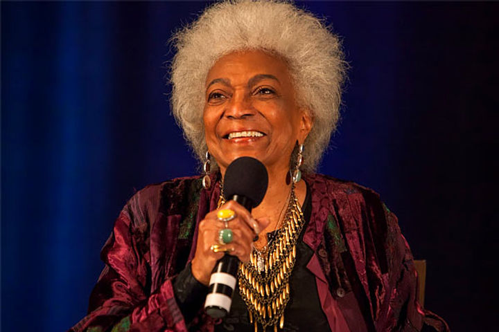 hollywood actress nichelle nichols dies at the age of 89