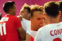 Hockey player clashed in Commonwealth Games, one player caught another's throat, referee had to 