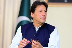 imran khan explained foreign policy to pakistanis by playing a video of external affairs minister s 
