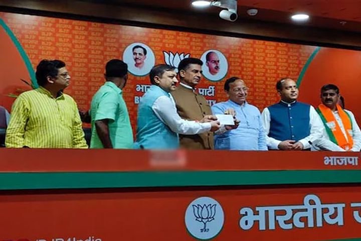 congress mlas pawan kajal and lakhwinder singh join bjp congress mlas pawan kajal and lakhwinder singh join bjp