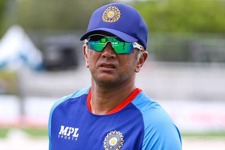 head coach rahul dravid got corona infected