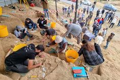 Archaeologists find 18 lacs year old human teeth in Georgia