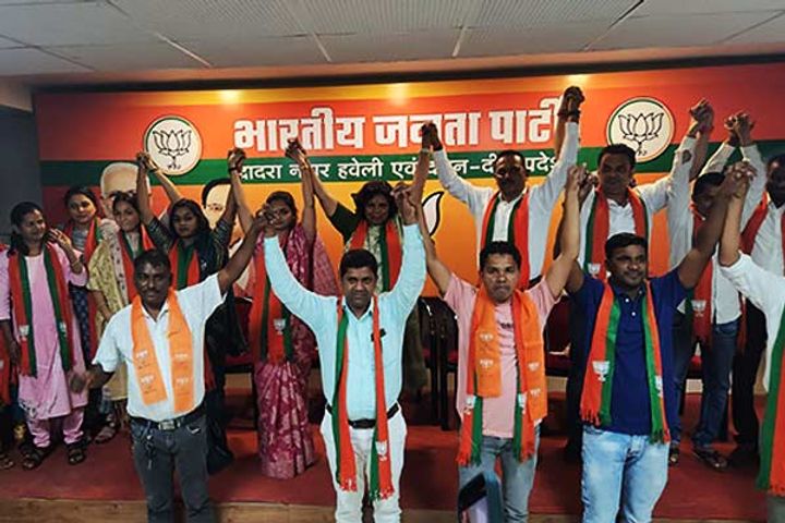 jdu merges with bjp in daman and diu 15 mlas join bjp