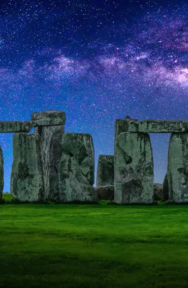 Stonehenge, prehistoric, circle of stones, millennia, Neolithic period, monument