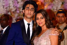 gauri talks about aryans arrest for the first time arrived in koffee with karan season 7