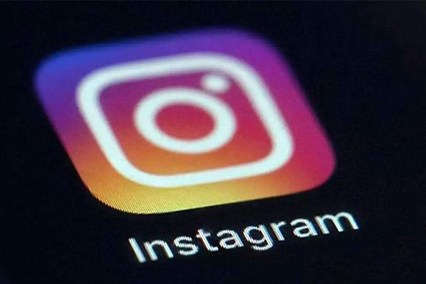 users are having trouble running instagram twitter is flooded with funny posts and memes