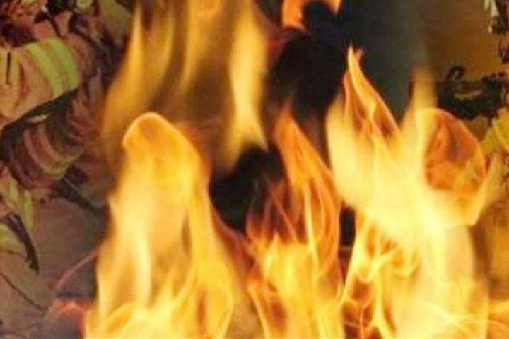 fire breaks out in hospital in tirupati death of two of his children including doctor