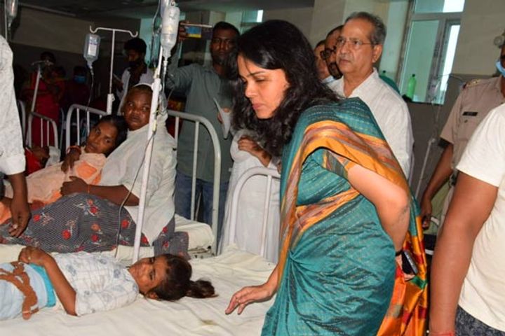 lucknow divisional commissioner dr roshan jacob started crying after seeing the injured in lakhimpur lucknow divisional commissioner dr roshan jacob started crying after seeing the injured in lakhimpur