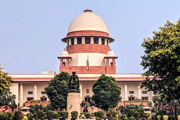 sc issues notice to center and ec for tainted contesting elections