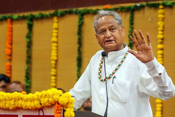 Ashok Gehlot will not contest the election of Congress President Sonia Gandhi will take a decision o