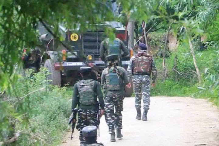 Encounter begins between security forces and terrorists in Baramulla and Chitragam