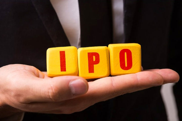 14 companies raised Rs 35456 crore through IPOs in the first half of the current financial year