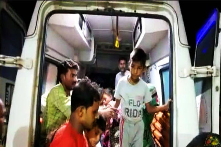 150 children were forcibly vaccinated in a government school in aligarh 50 deteriorated 150 children were forcibly vaccinated in a government school in aligarh 50 deteriorated