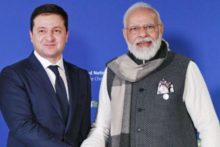 pm modi spoke to zelensky over phone said to end the conflict soon