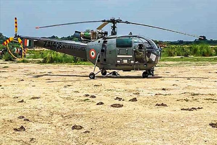 indian army helicopter cheetah crashes in arunachal pradesh one pilot killed indian army helicopter cheetah crashes in arunachal pradesh one pilot killed