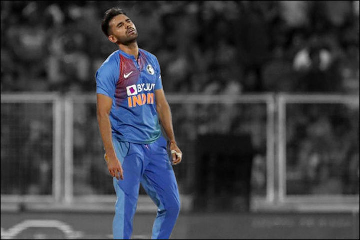 deepak chahar injured before t20 world cup these two players joined the team