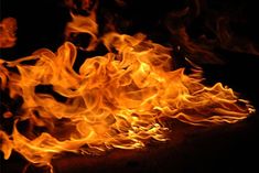 fire breaks out in five storey building in pakistan 7 dead including 4 children