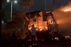 fire in bus collided with truck in nashik 11 dead