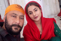 shehnaz gills father santok singh sukh received death threats