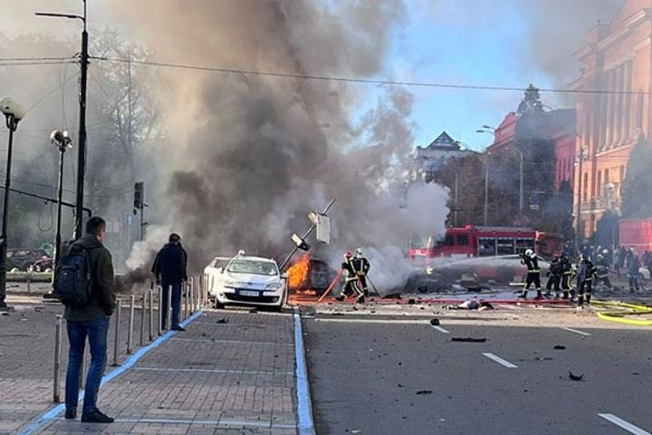 Large Explosions Heard In Kyiv Following Sound Of Incoming Missiles