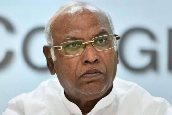 mallikarjun kharge embroiled in controversies by saying this