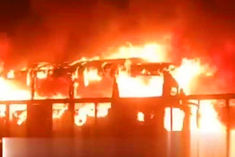 bus caught fire in pakistans jamshoro 18 people burnt alive about 35 people were on board