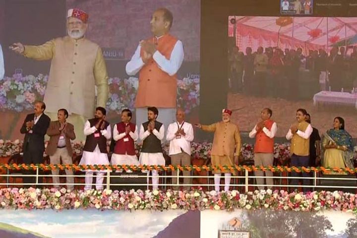 pm lays foundation stone of 800 crore hydroelectric projects in chamba 2000 crore investment in bulk