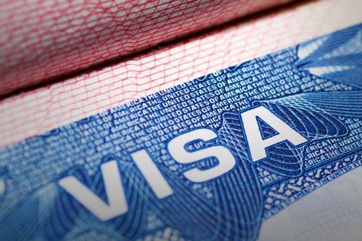 us embassy accepts one lakh visa applications