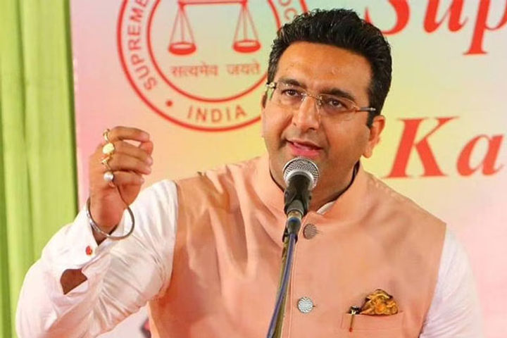 bad words of bjp spokesperson gaurav bhatia called congress spokesperson dalla in tv debate video vi