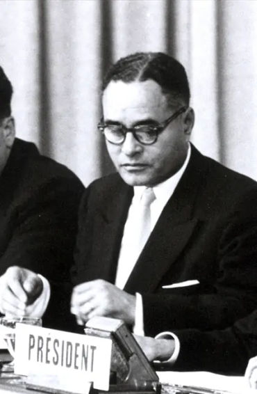 Homi J Bhabha,  Cambridge, Copenhagen, Nobel Prize, Niels Bohr