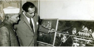 Homi J Bhabha,  Cambridge, Copenhagen, Nobel Prize, Niels Bohr