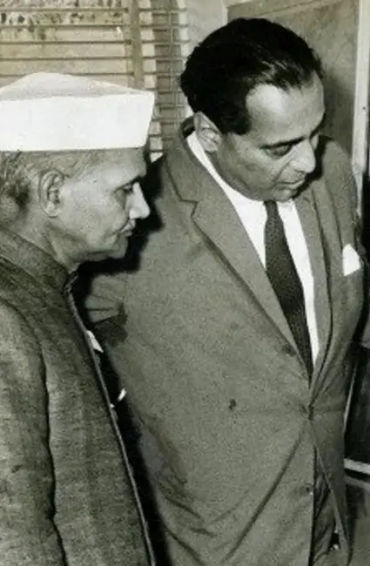 Homi J Bhabha,  Cambridge, Copenhagen, Nobel Prize, Niels Bohr