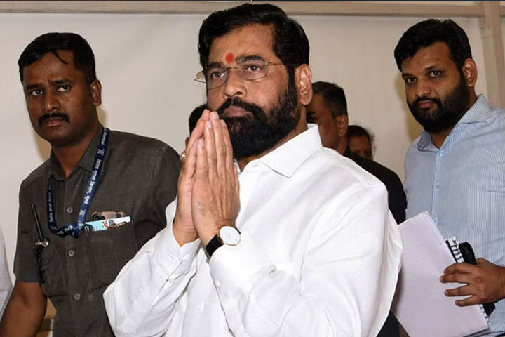 shinde government reduced security of 25 leaders of thackeray faction ncp and congress