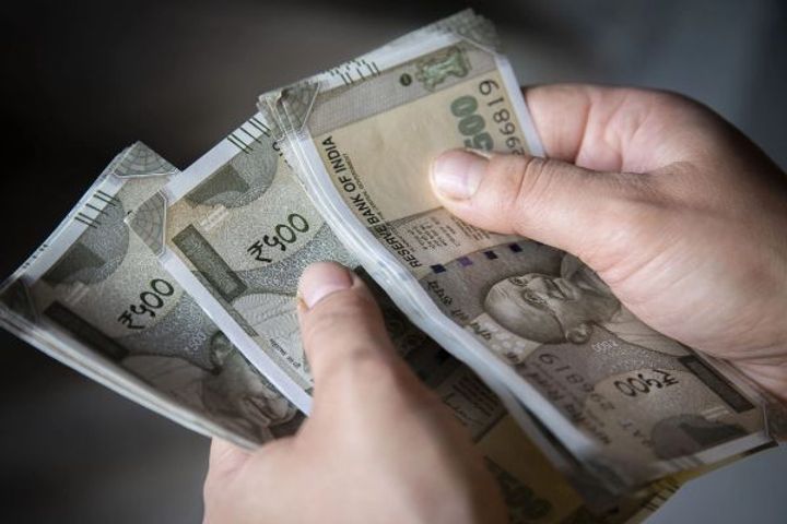 Five arrested for smuggling counterfeit notes in Assam