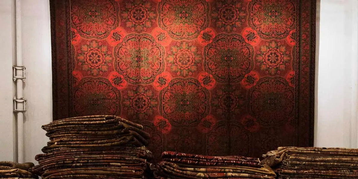 Persian rugs, hand-knotted, rugs, caliber
