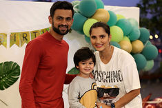 sania mirza divorce shoaibs pictures with pakistani model surfaced