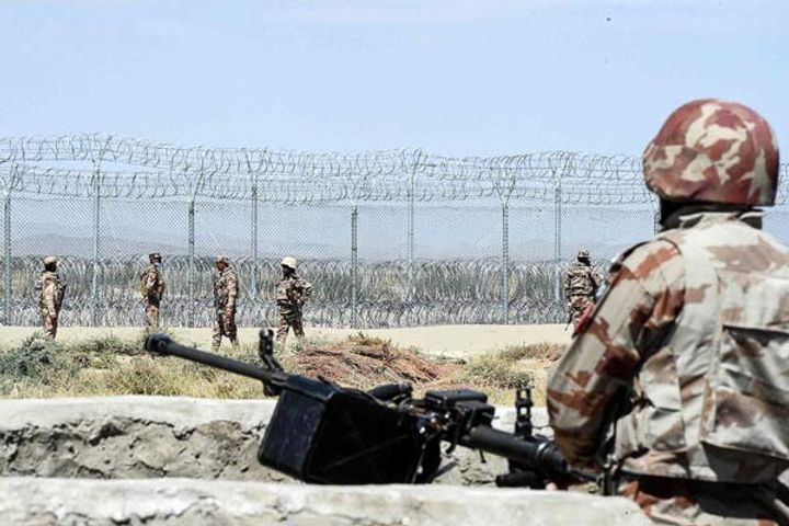 Clash between Pakistani and Taliban soldiers on Durand Line seven injured
