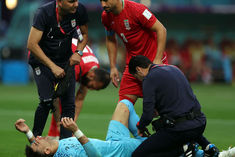 FIFA World Cup: Iranian goalkeeper suffered a head injury, was carried off the field on a stretcher