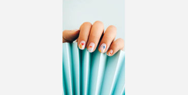  fingernails