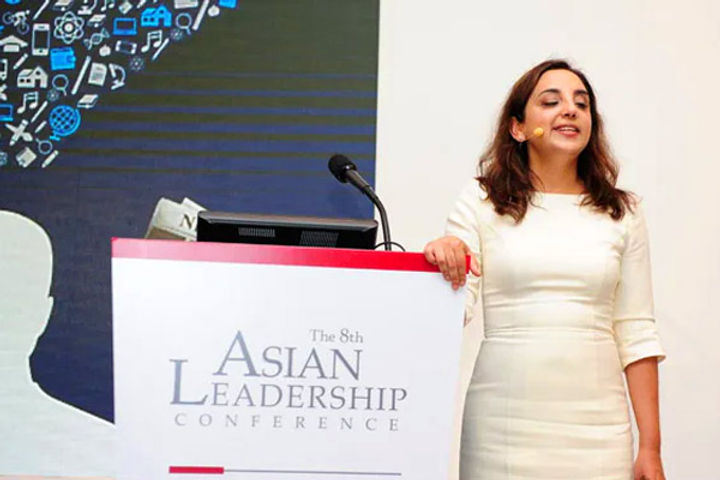 columbia university student accuses indian american professor of gender discrimination